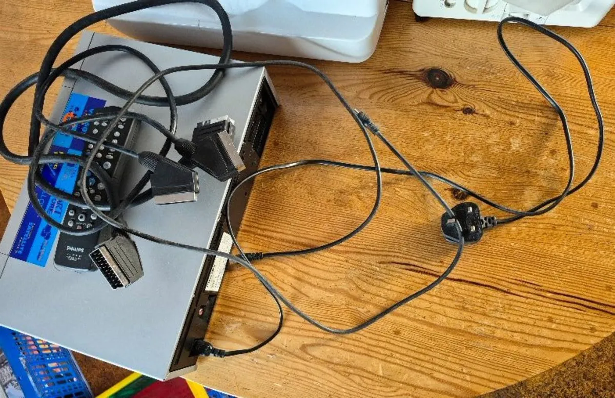 VHS video recorder | Video Tapes | Top Box - Image 2