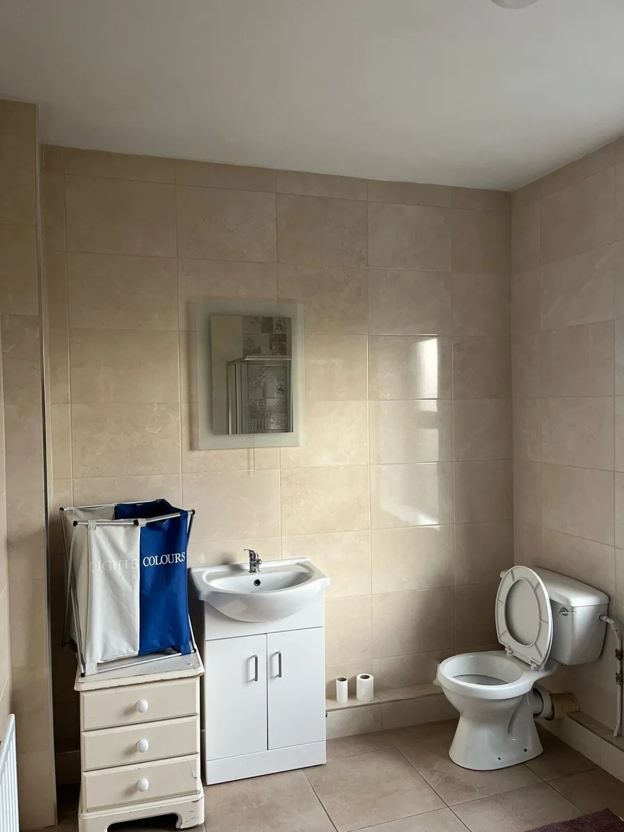 Room to Rent - Image 2