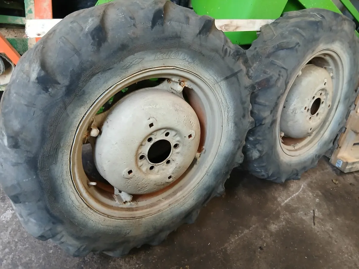 Tractor parts - Image 2