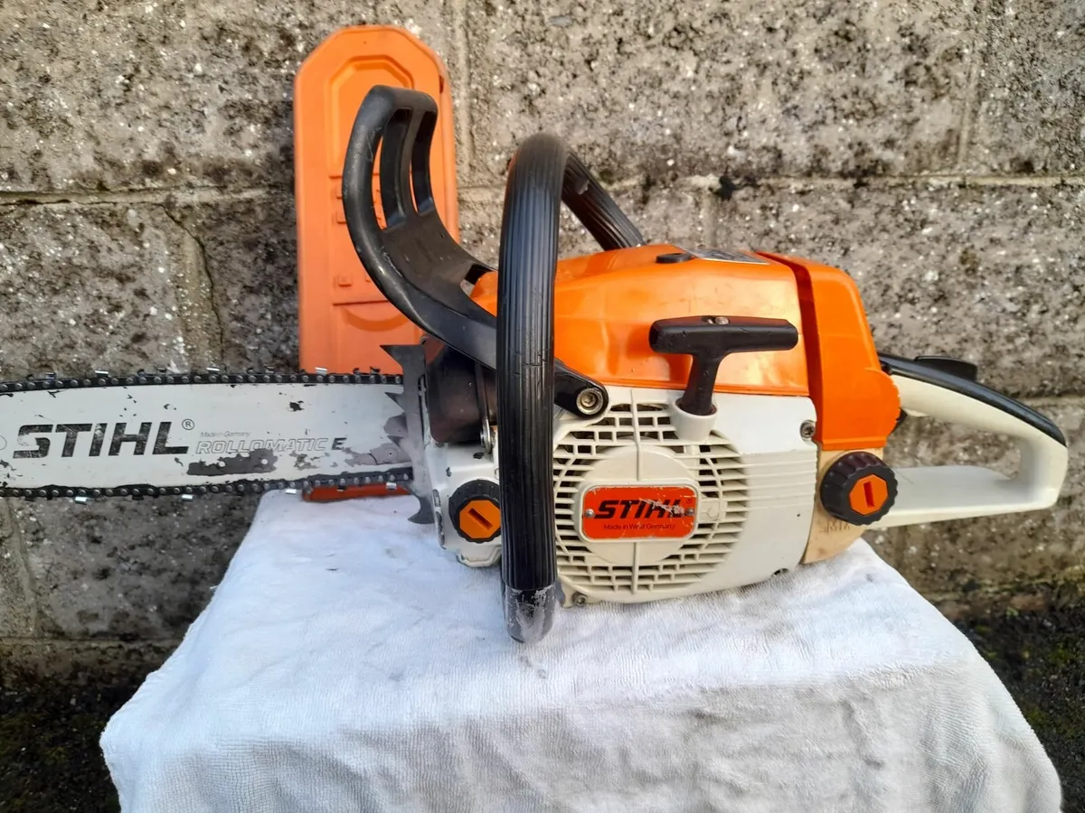 selling chainsaw - Image 1