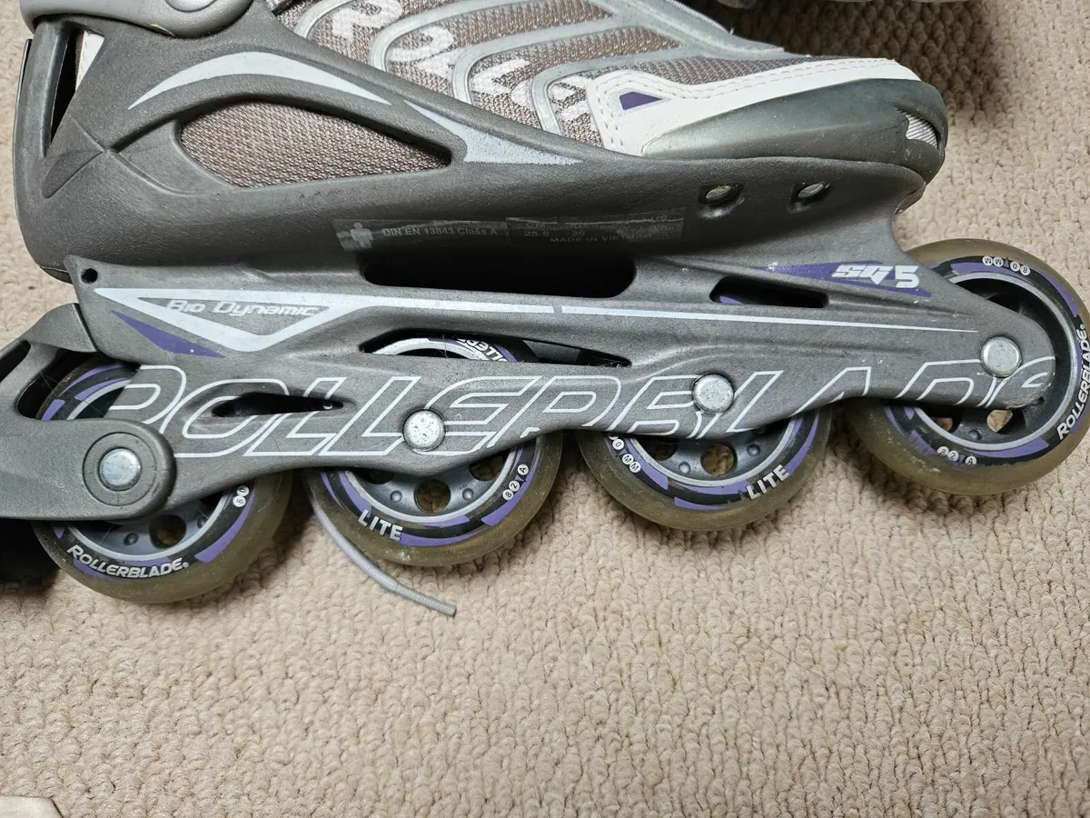 Women's Spiritblade roller blades, size 6. - Image 3