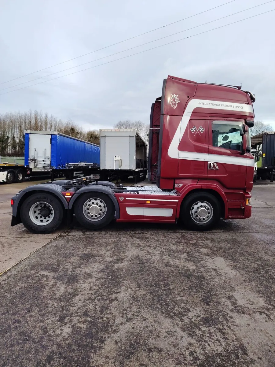 2015 Scania V8 Topline 520 Automatic 6X2 - Image 4