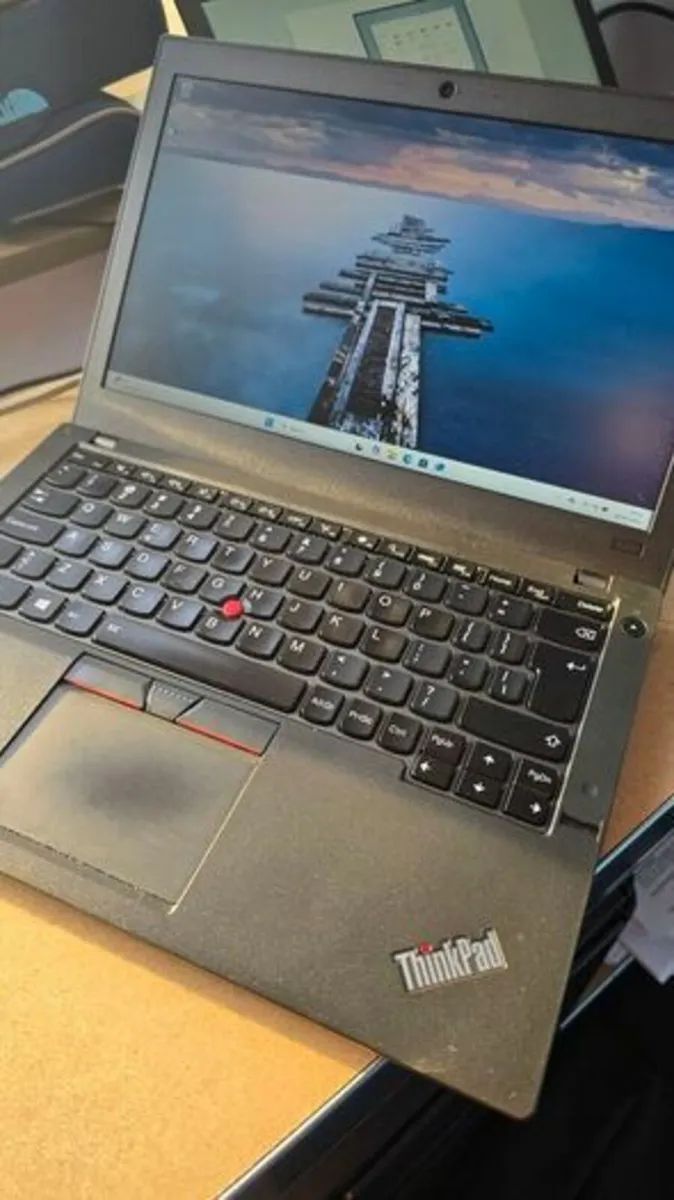Lenovo X260 8GB RAM 250GB SSD WIN 11 - Image 1