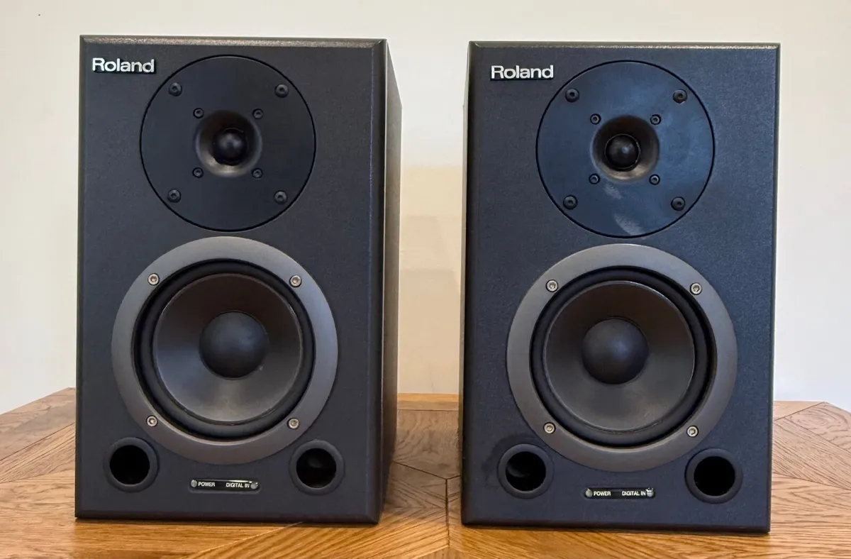 Roland DS-50A Bi-Amp Digital 24 bit Monitors - Image 1