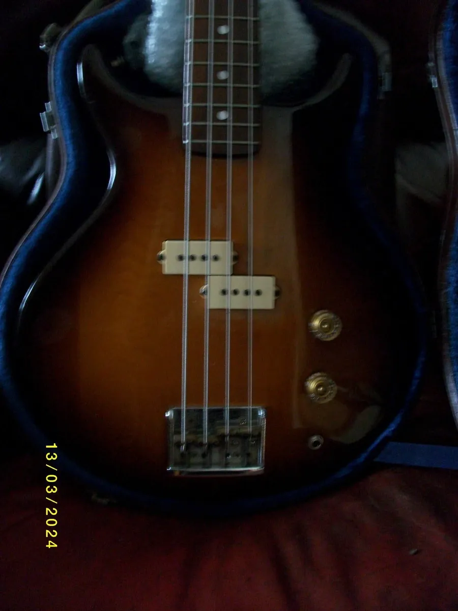 Washburn MIJ Bass guitar - Image 2