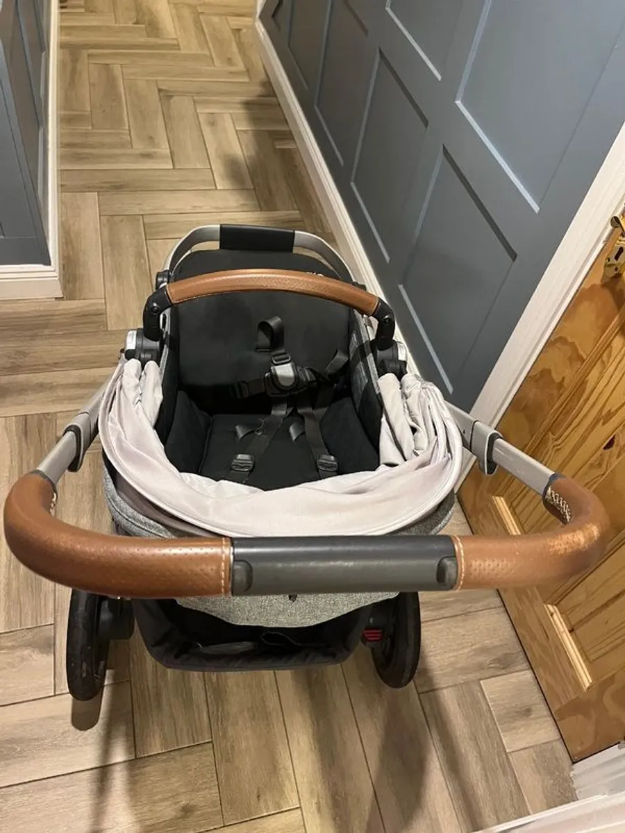 Uppababy Vista Travel System - Image 4