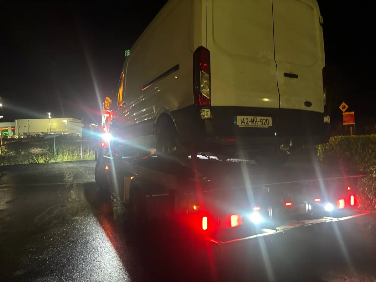 24/7  Recovery towing breakdown service - Image 2