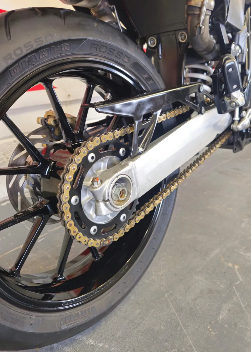 2002 KTM 640 Duke - Image 4