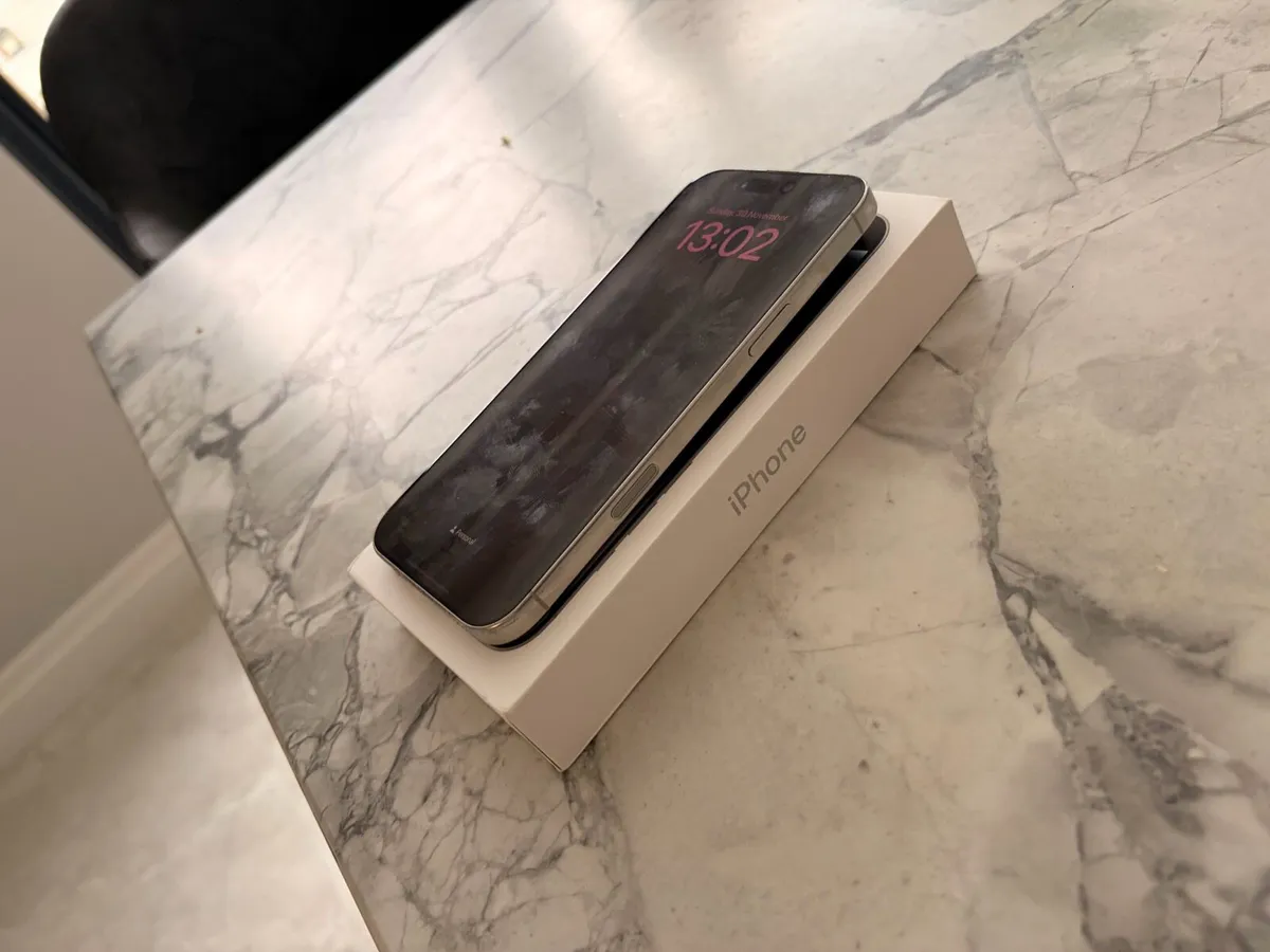 IPhone 16 Pro Max 512g **PRICE REDUCED** - Image 2