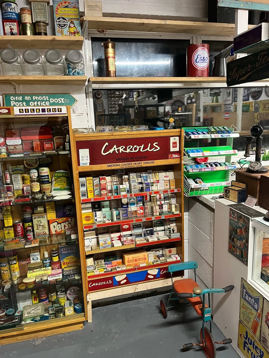 VINTAGE & COLLECTABLES - Image 1