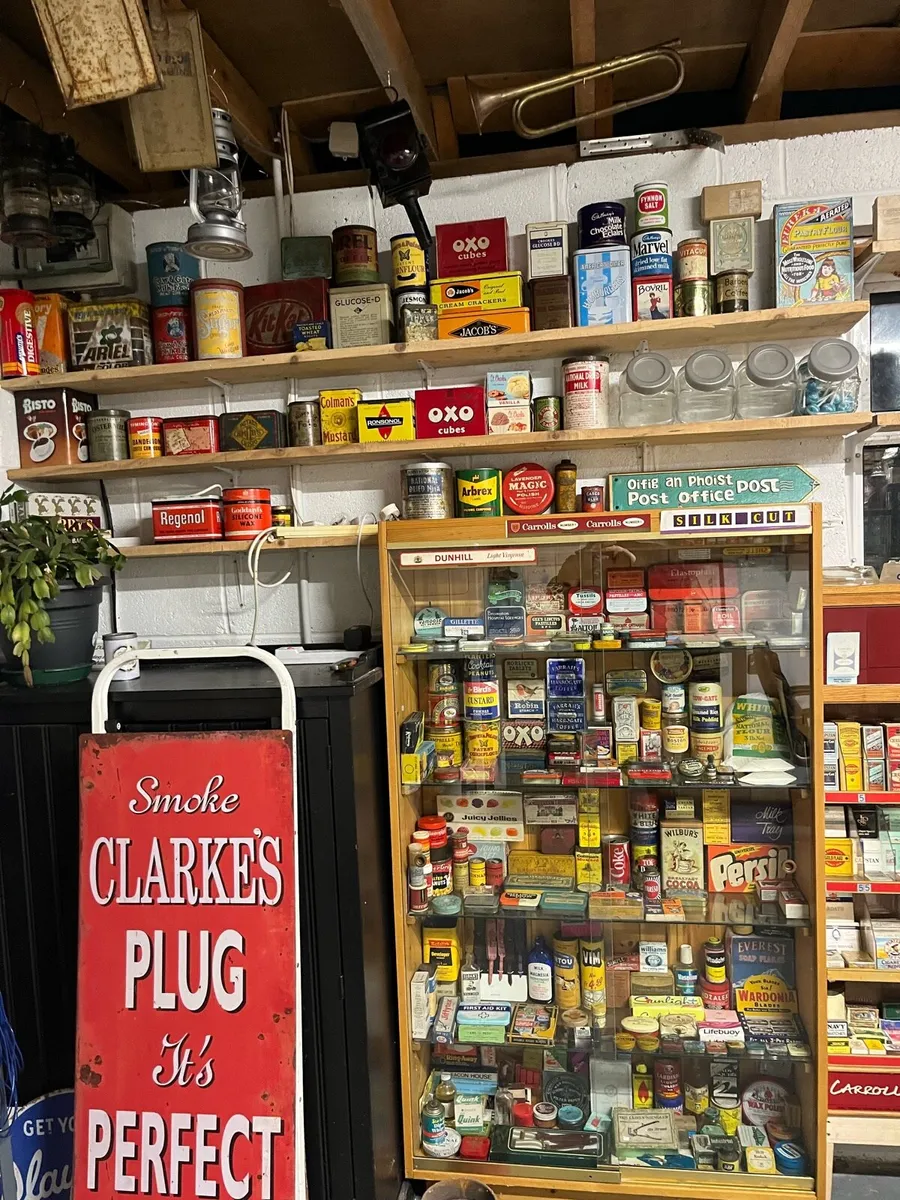 VINTAGE & COLLECTABLES - Image 1