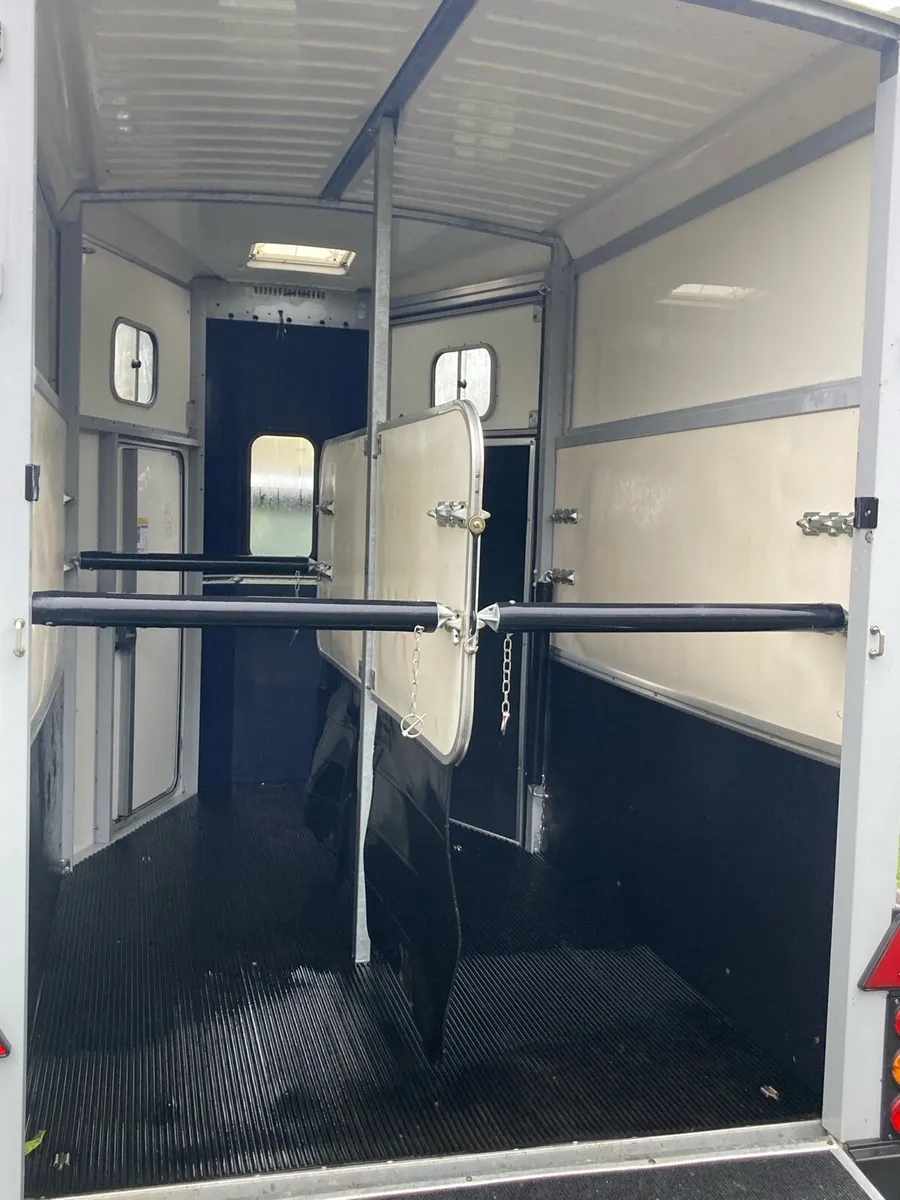 Ifor Williams 506 Horsebox - Image 4