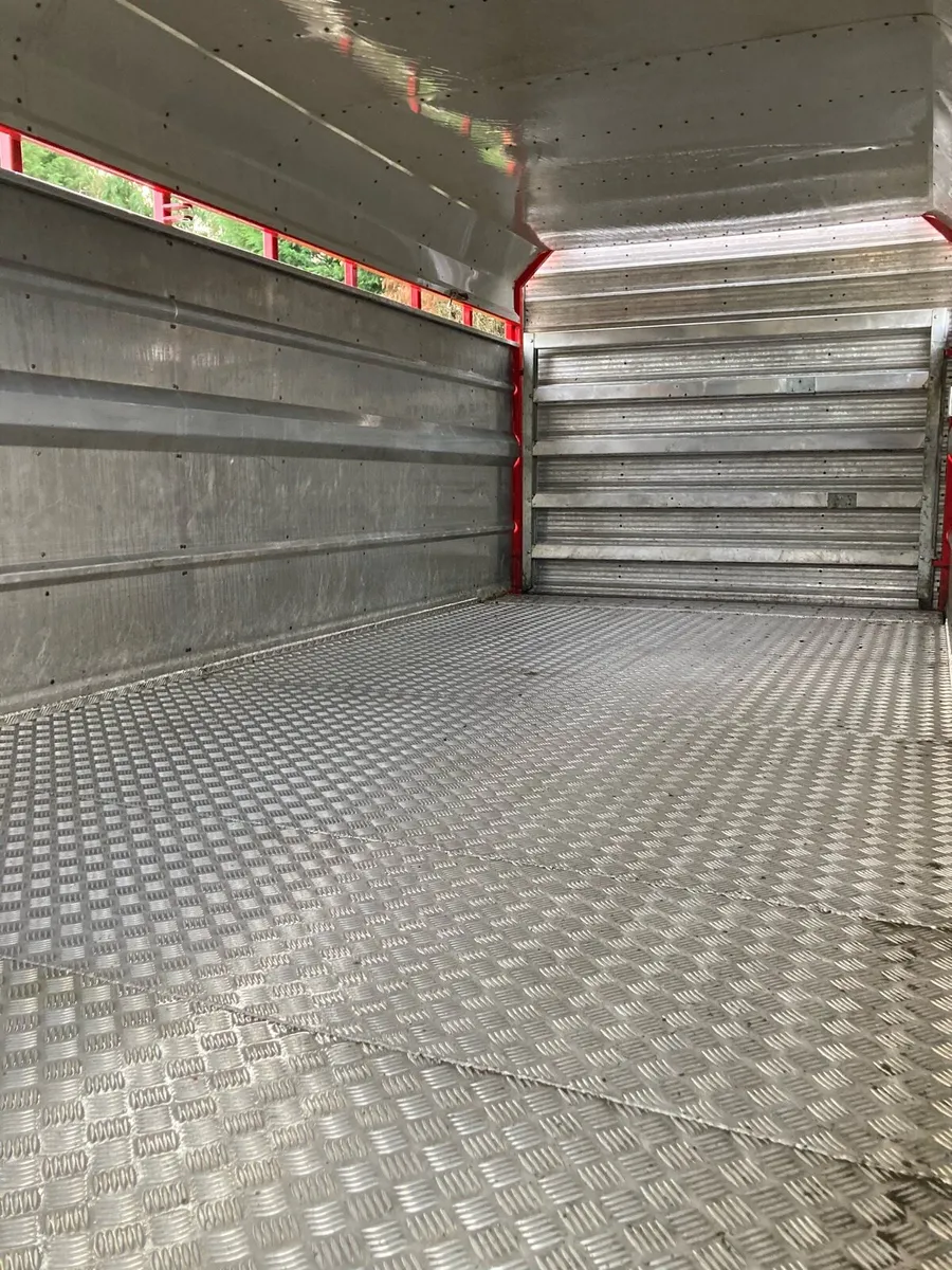 2021 Tuffmac 20 ft livestock trailer - Image 4