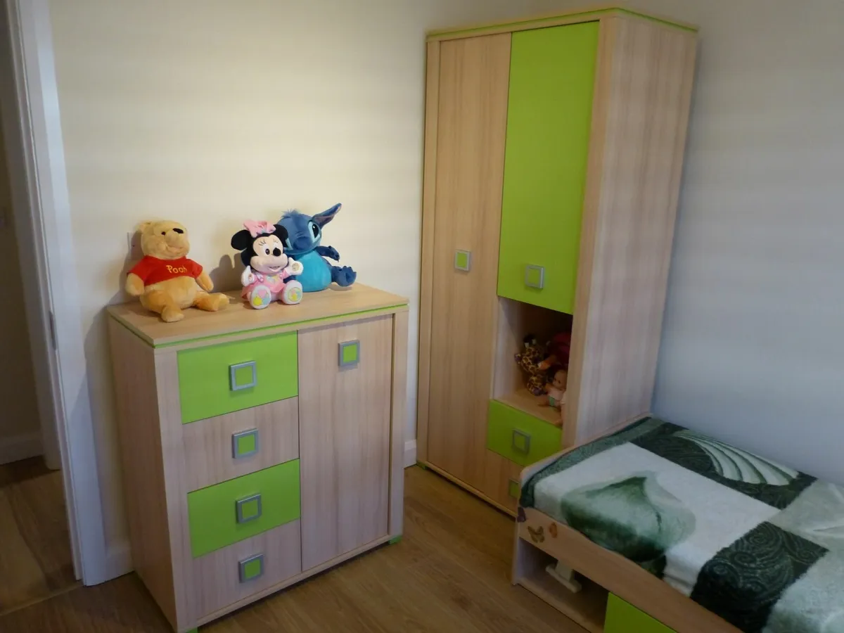 Complete Kids’ Room Furniture Set - Image 2
