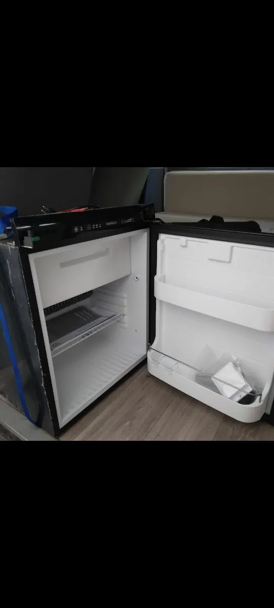 3 way fridge (New) 51L Vitrifrigo - Image 2