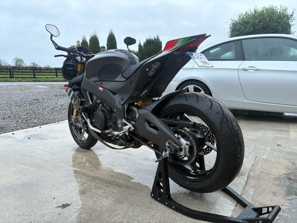 Aprilia tuono v4 factory 2021 - Image 3