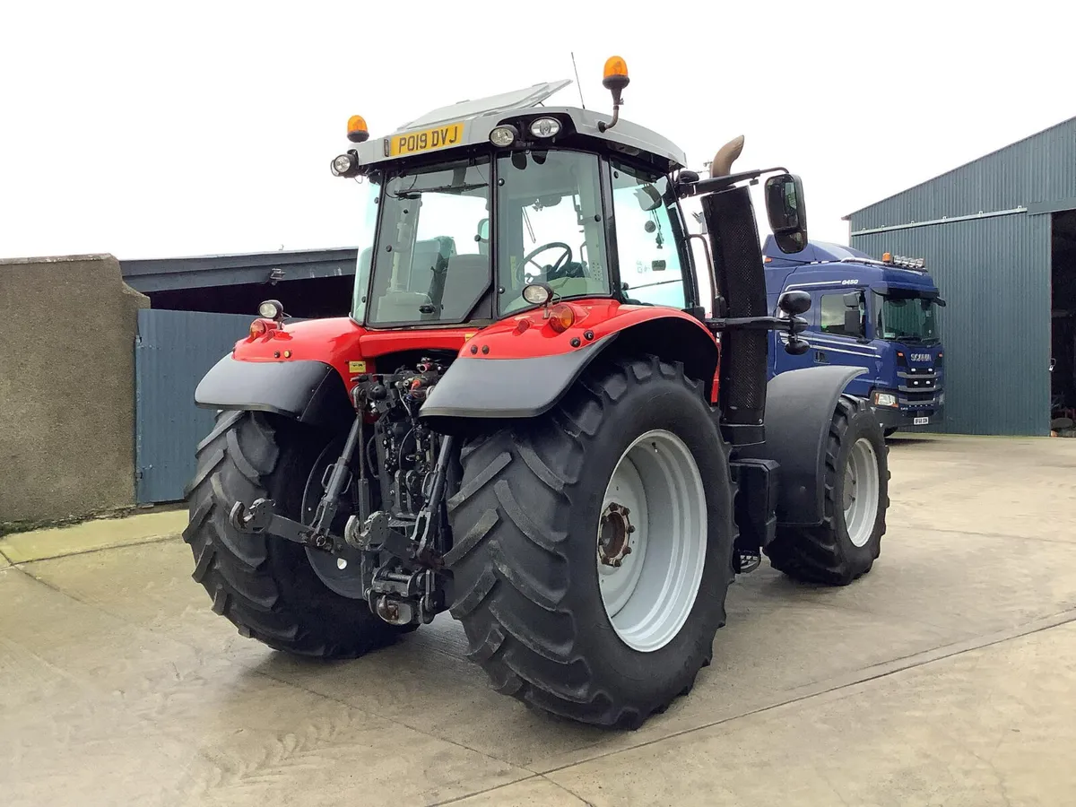 2019 MF 7718S - Image 4