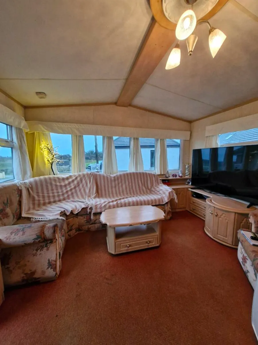 Willerby Leven 2 bed Mobile Home - Image 2