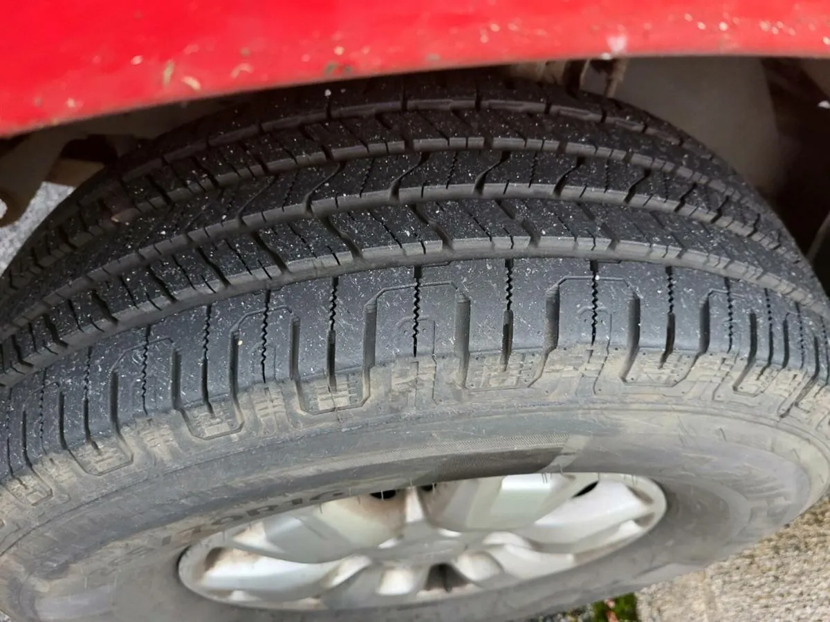 Ford ranger - Image 3