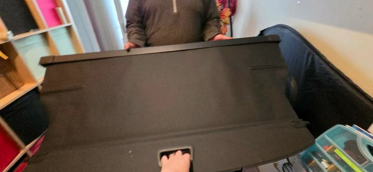 Renault grand scenic retractable boot cover - Image 2