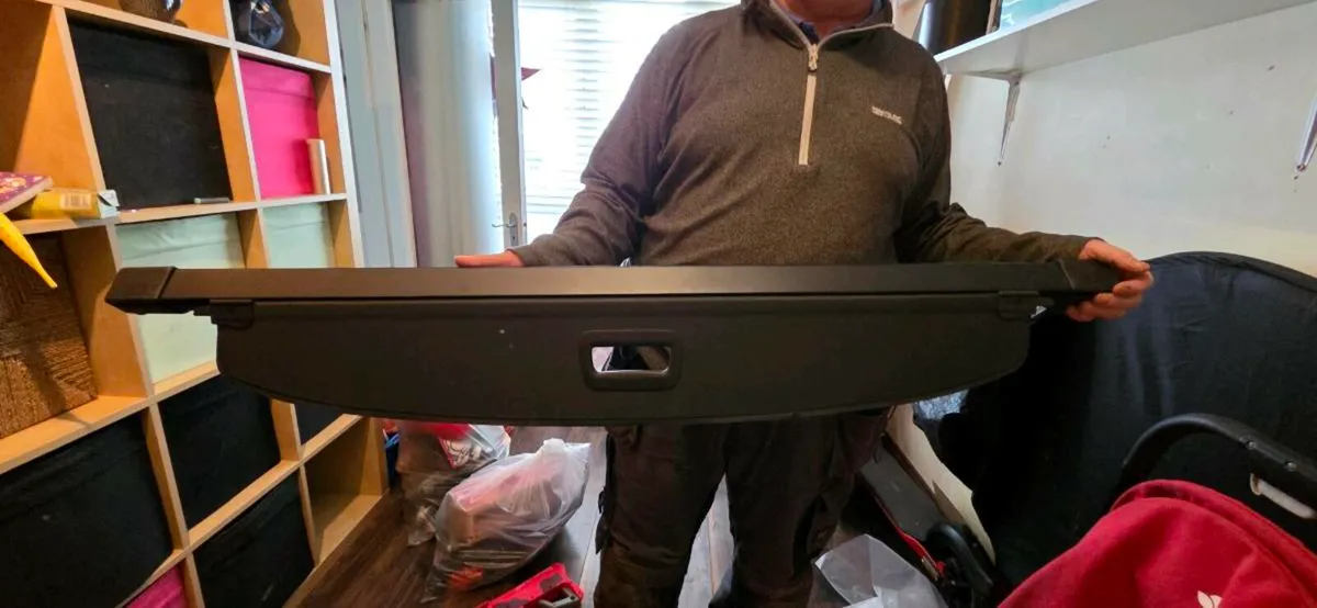 Renault grand scenic retractable boot cover - Image 3