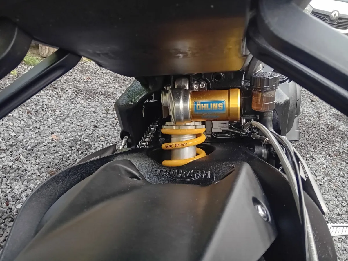 Triumph Speed Triple 765 rs 2023 - Image 3