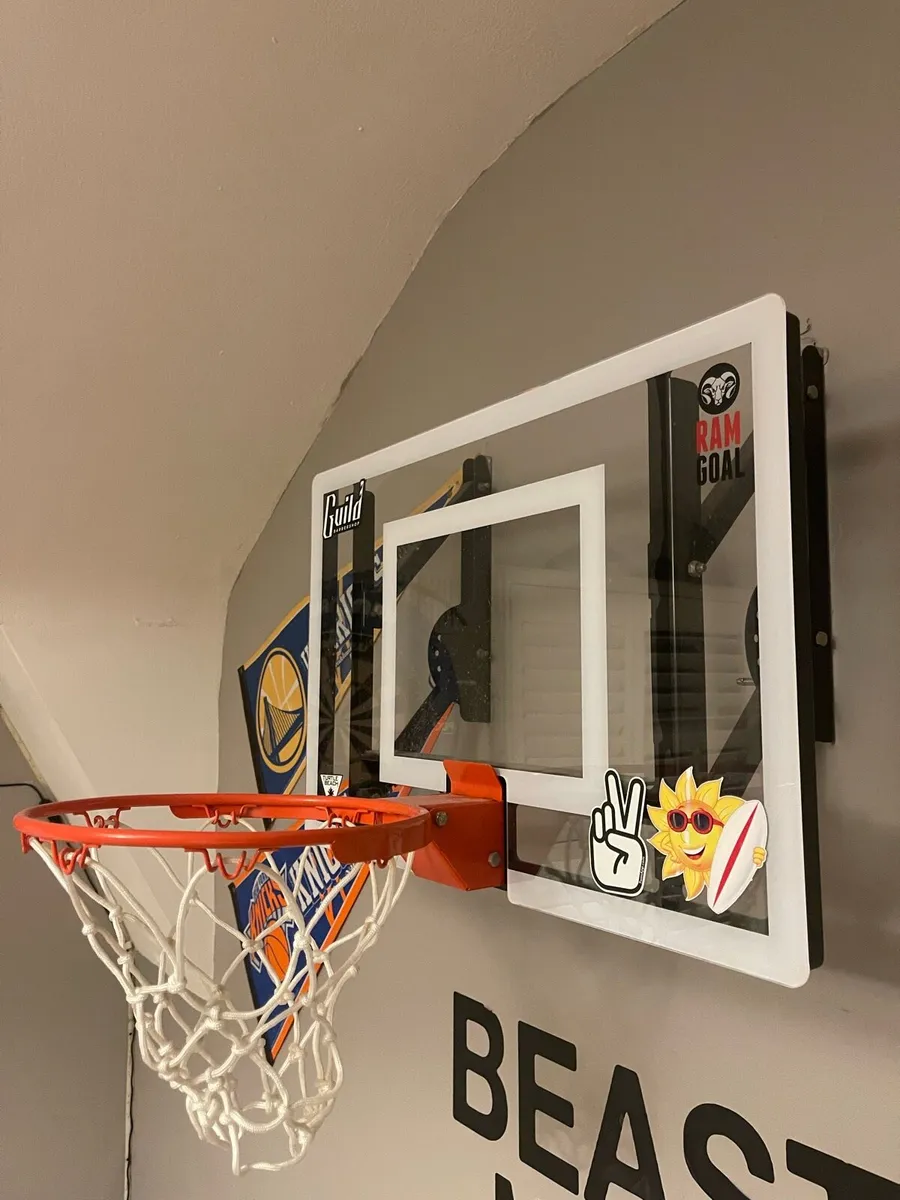 Indoor mini basketball hoop - Image 1