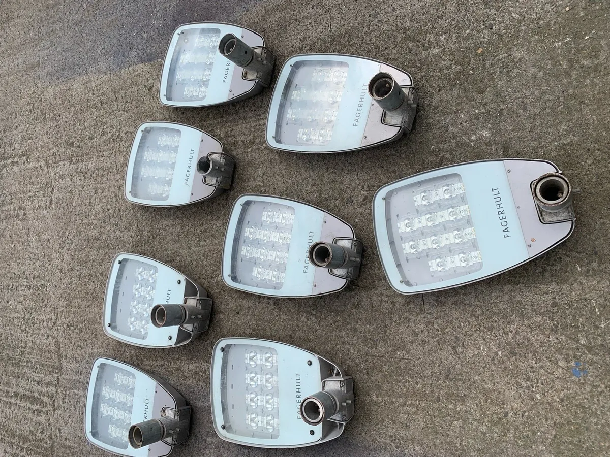 Street lights/light posts *LED* - Image 4