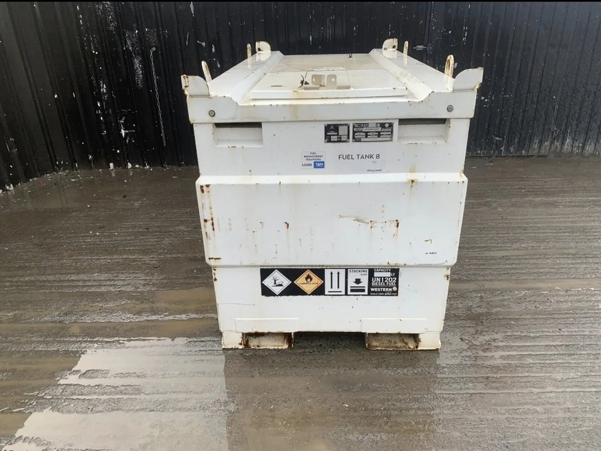 1950L Western Static Fuel Bowser - Image 4