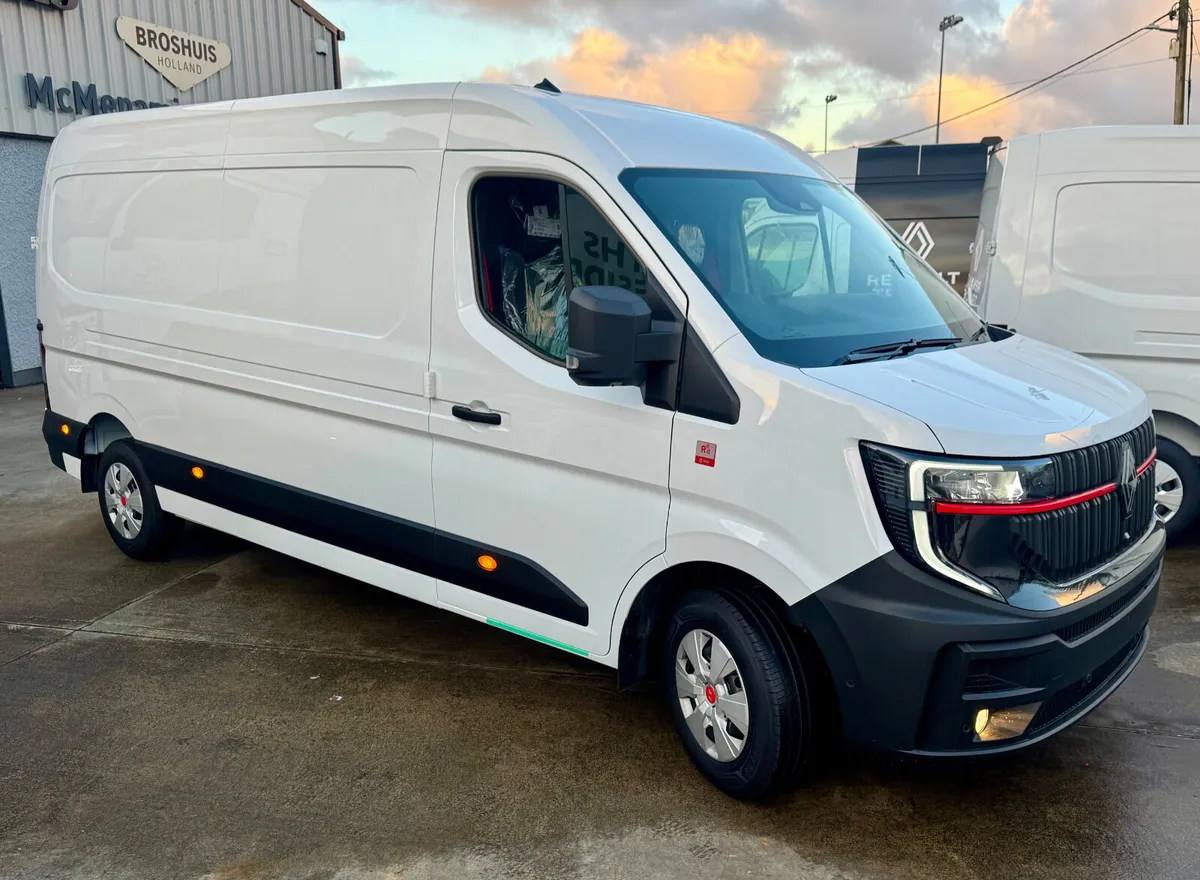 New Renault master4 automatic 170bhp - Image 3