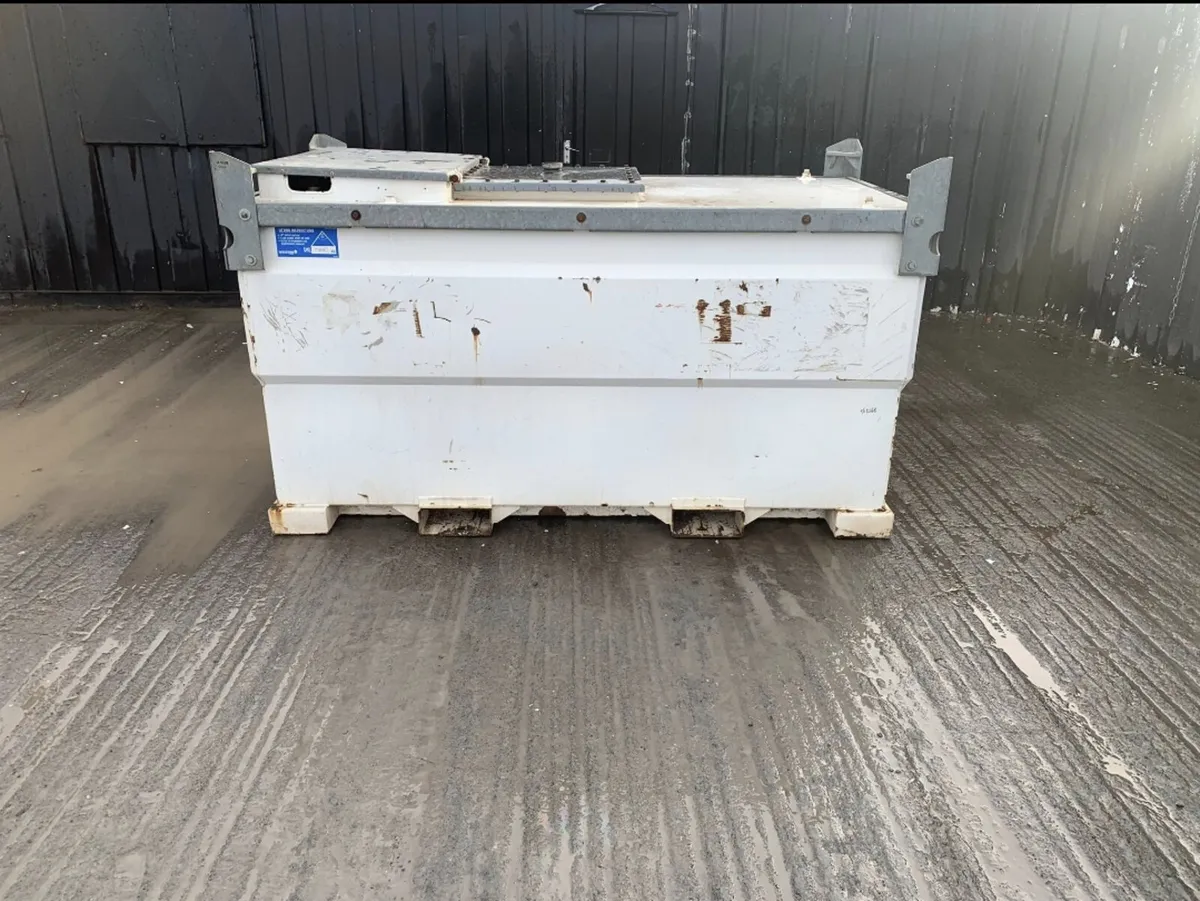 2000 Litre  Static Western Fuel Bowser - Image 2
