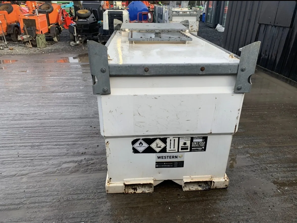 2000 Litre  Static Western Fuel Bowser - Image 3