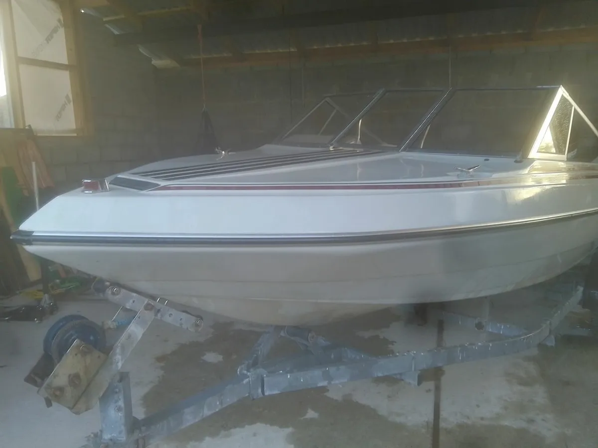 18 ft Glastron Speedboat 150hp Mercury 2 stroke - Image 4