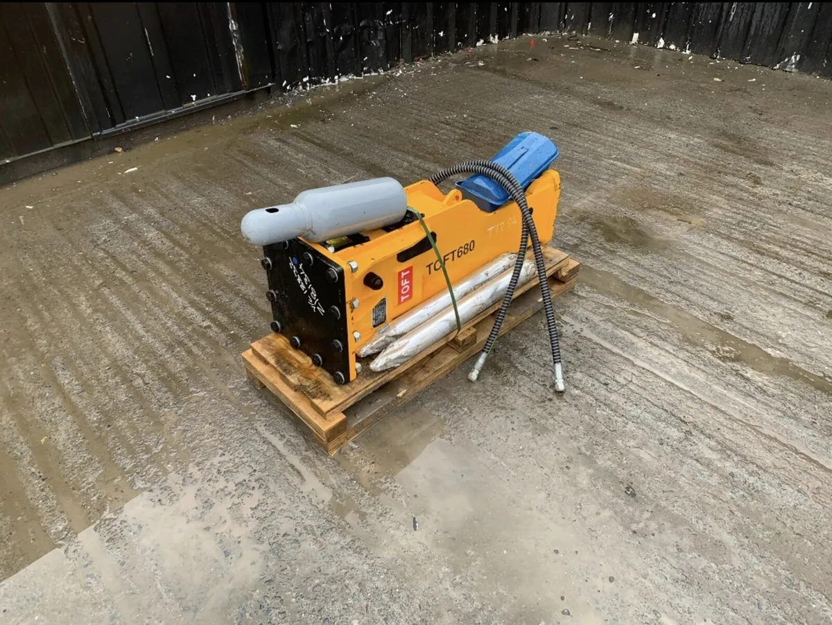 Hydraulic Breaker – 5–7 Ton Digger - Image 1