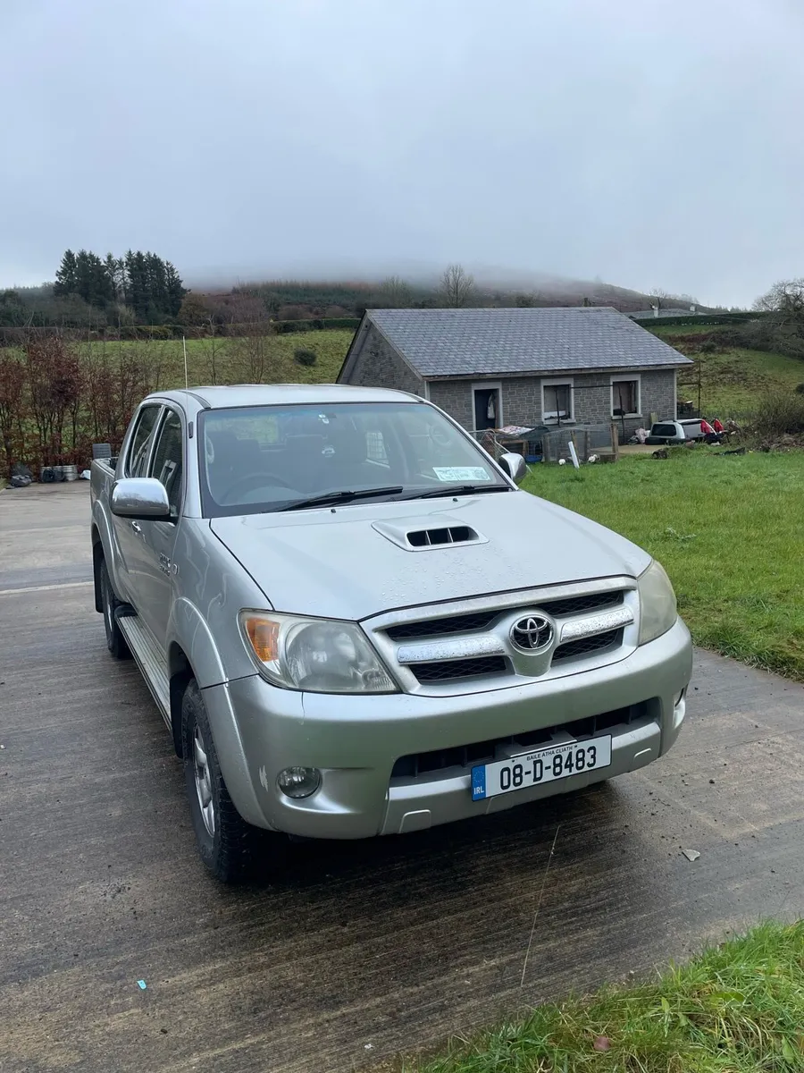 Toyota Hilux 3.0 - Image 1