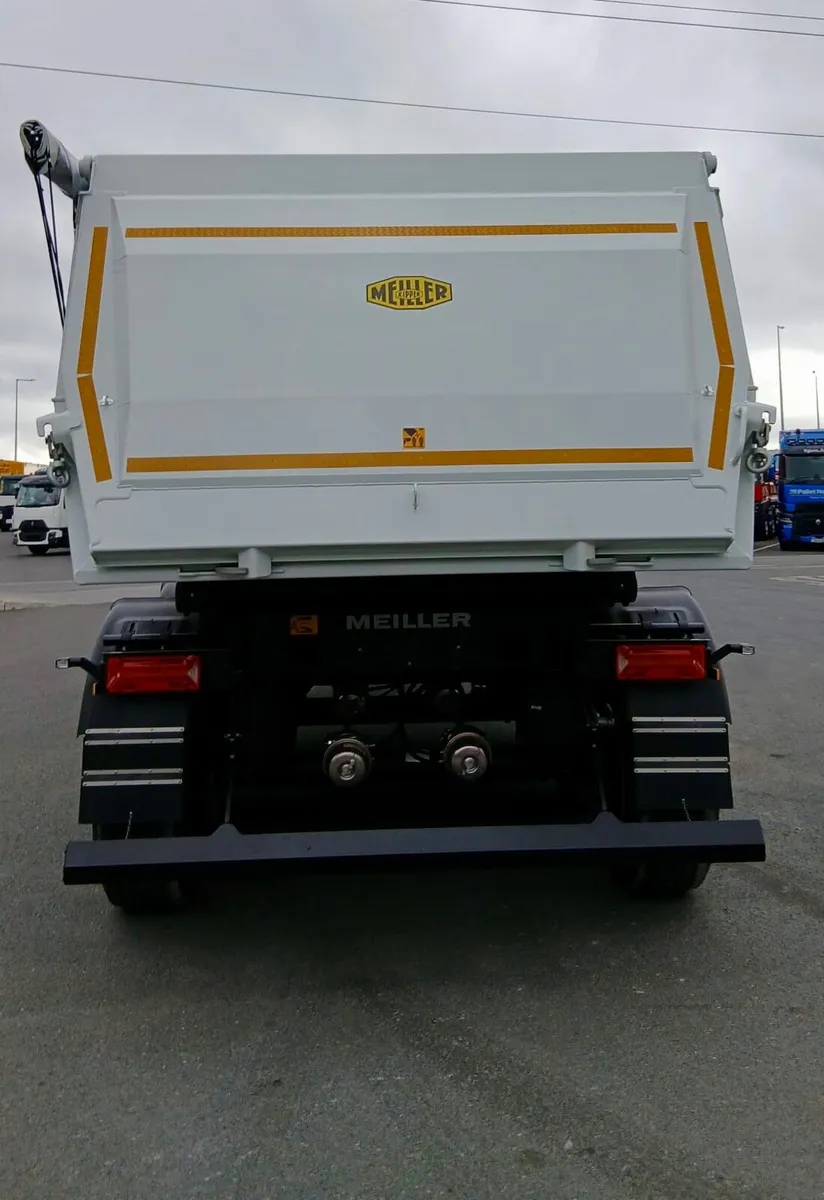 Meiller insulated  tar spec tipper - Image 2