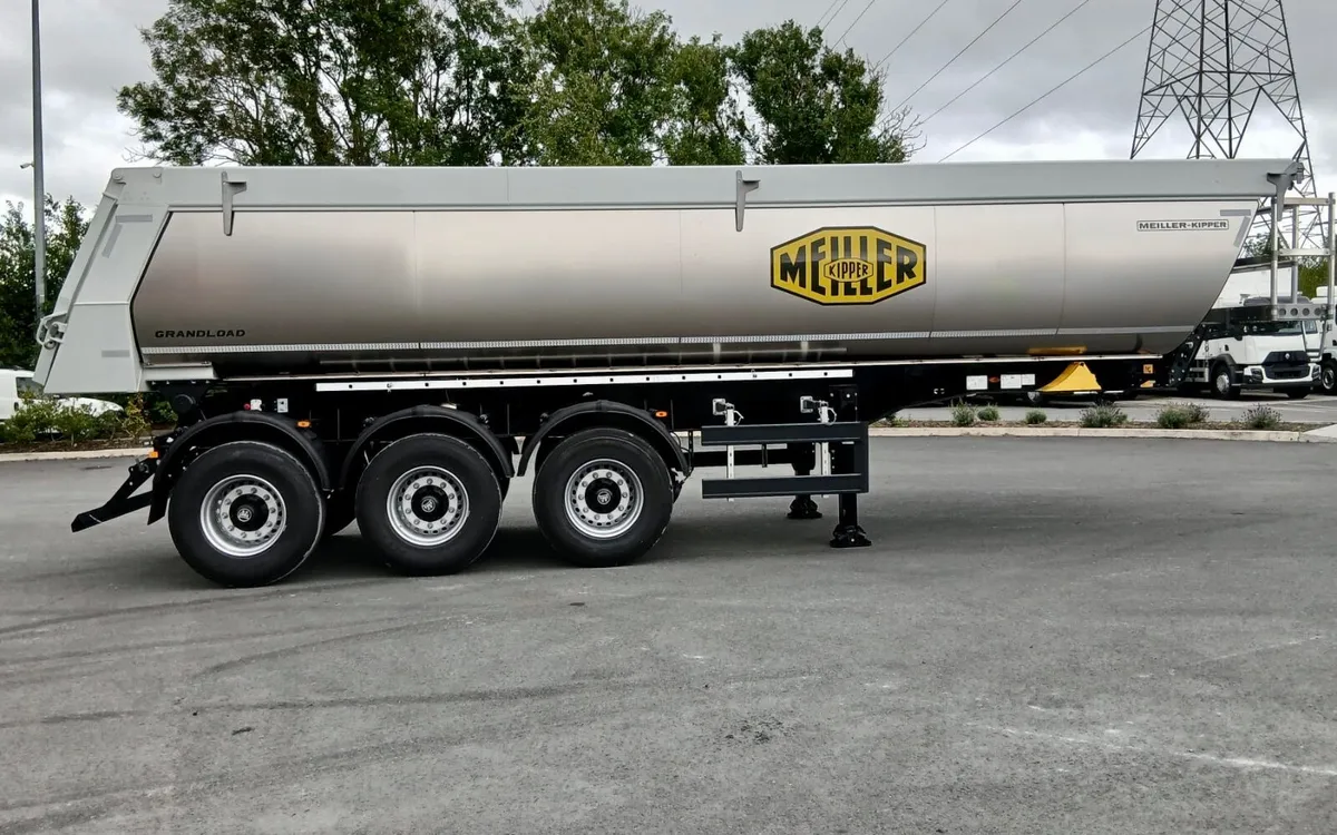 Meiller insulated  tar spec tipper - Image 1