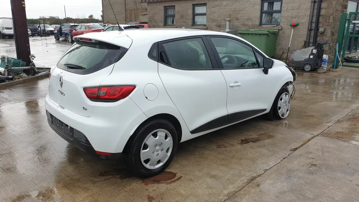 *For parts* Renault Clio, 0.9 petrol 5 speed (2013 - Image 4