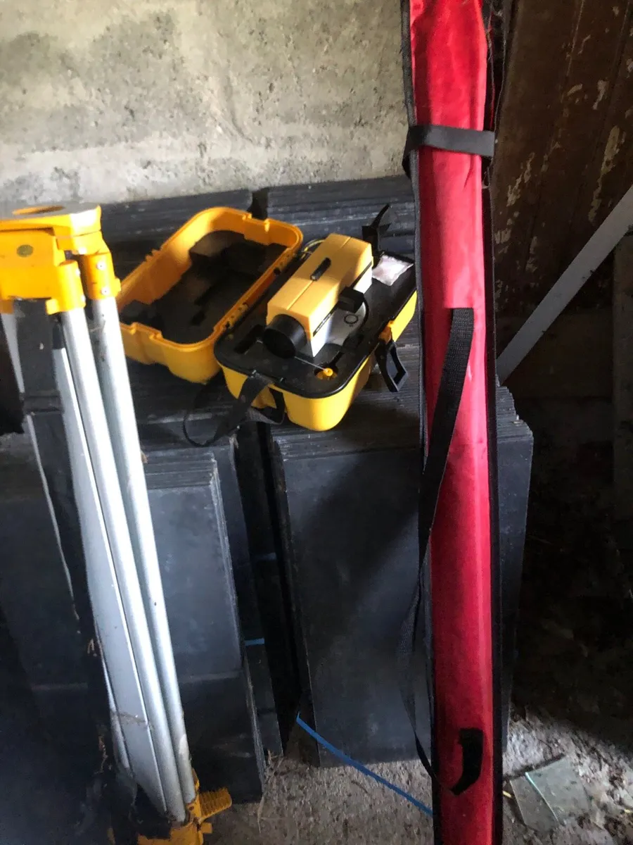 Dumpy level - Image 1