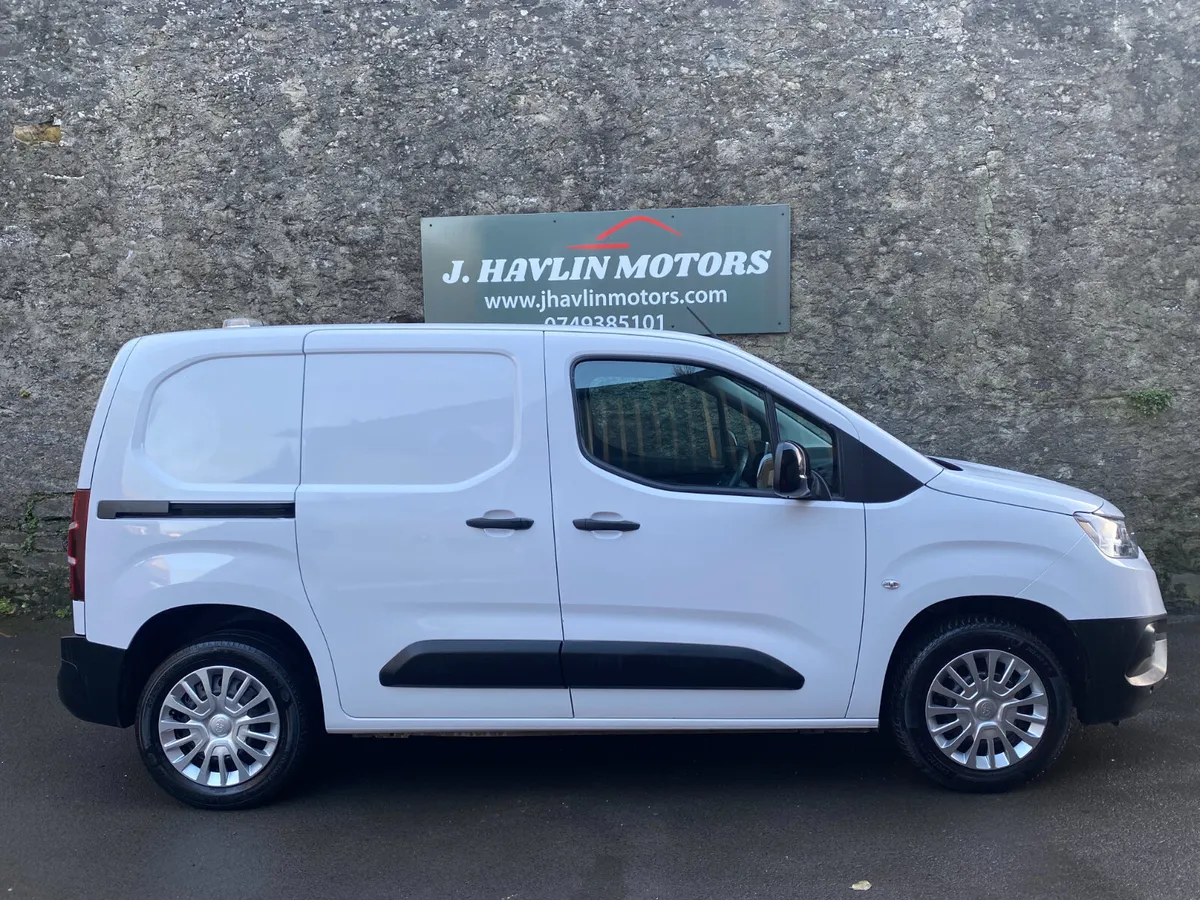 Jan 2023Toyota Proace City Icon HDi 100 SWB - Image 3