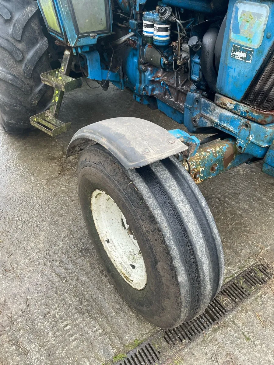 Ford 2wd front mudguards/ Weight carriers - Image 3