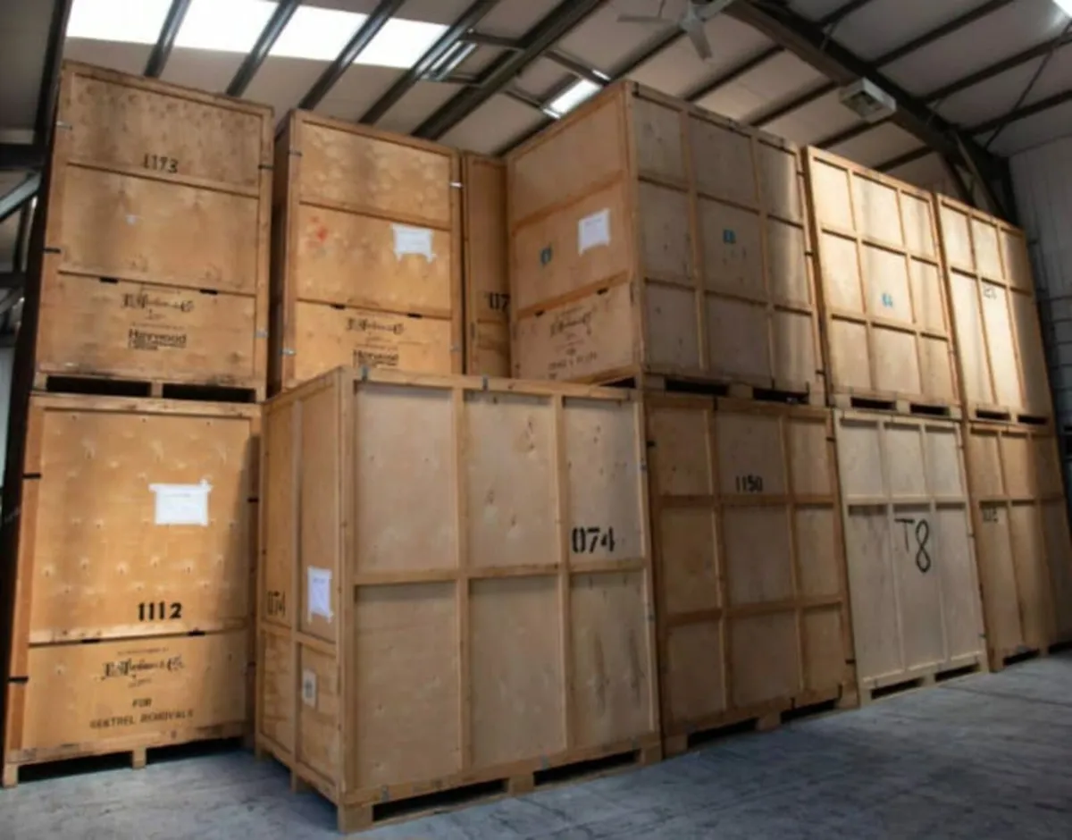 35 Removal Storage Wood Warehouse Boxes 250 cu ft - Image 1