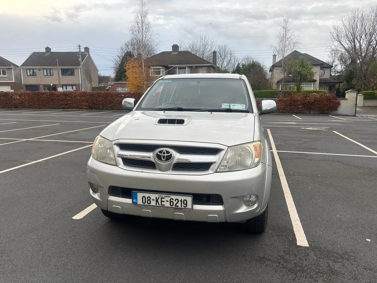 Toyota Hilux - Image 2