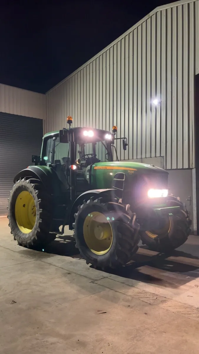 John Deere 7530 - Image 1