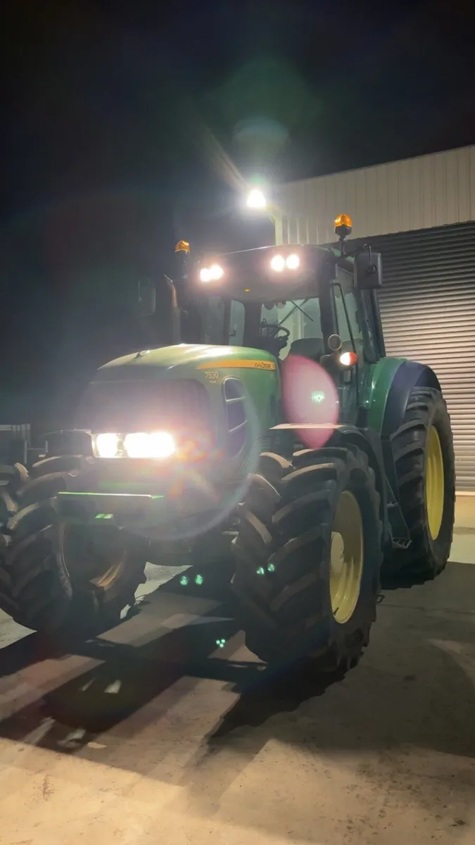 John Deere 7530 - Image 2