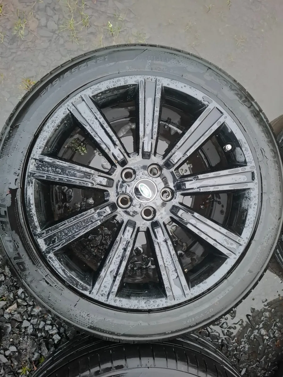 21" Genuine Range Rover Alloys with tyres - Image 3