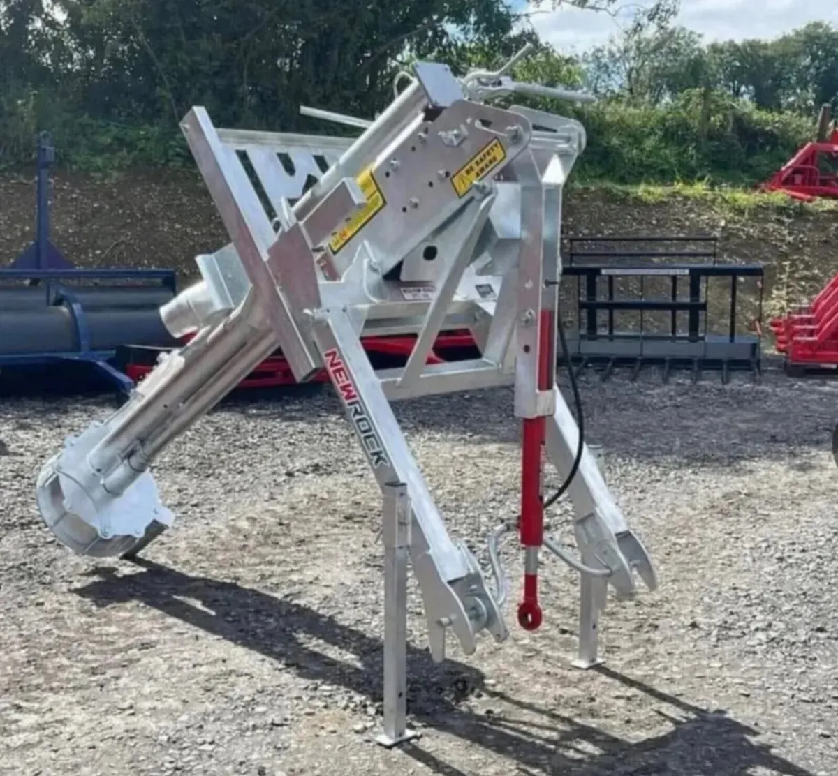 NEWROCK MEGA SLURRY PUMP 7FT NEW - Image 1