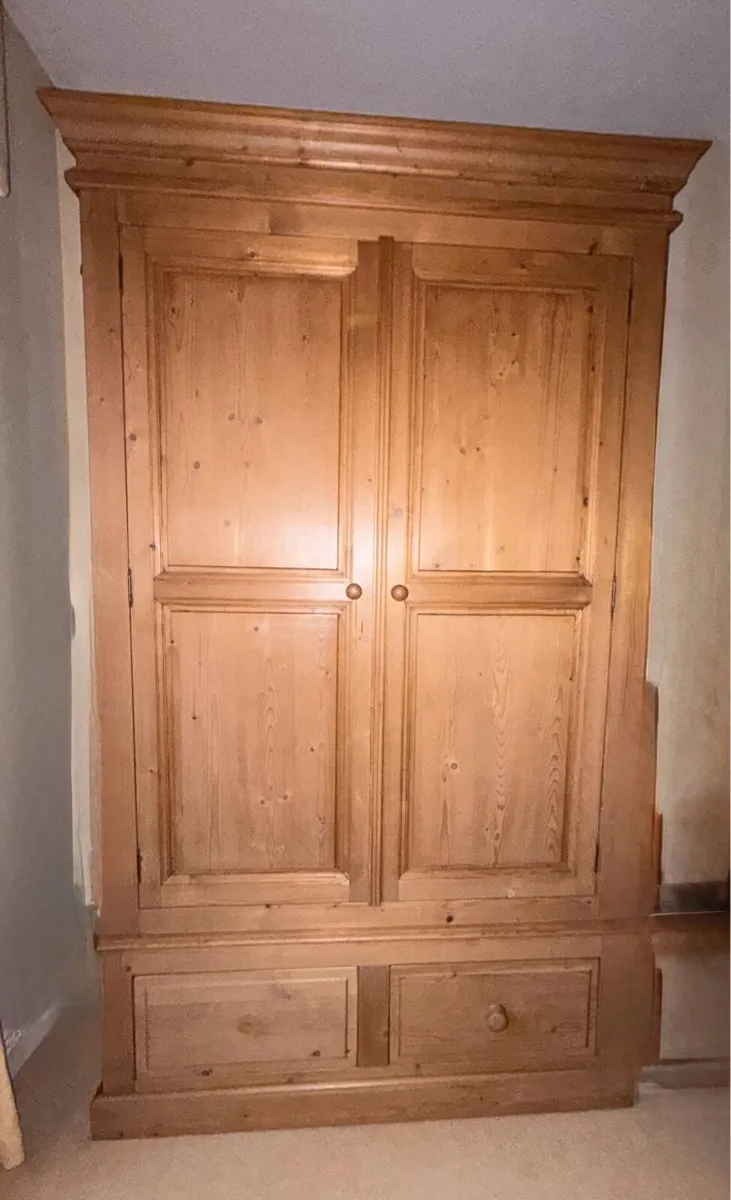 2 x Solid oak wood freestanding wardrobes - Image 4