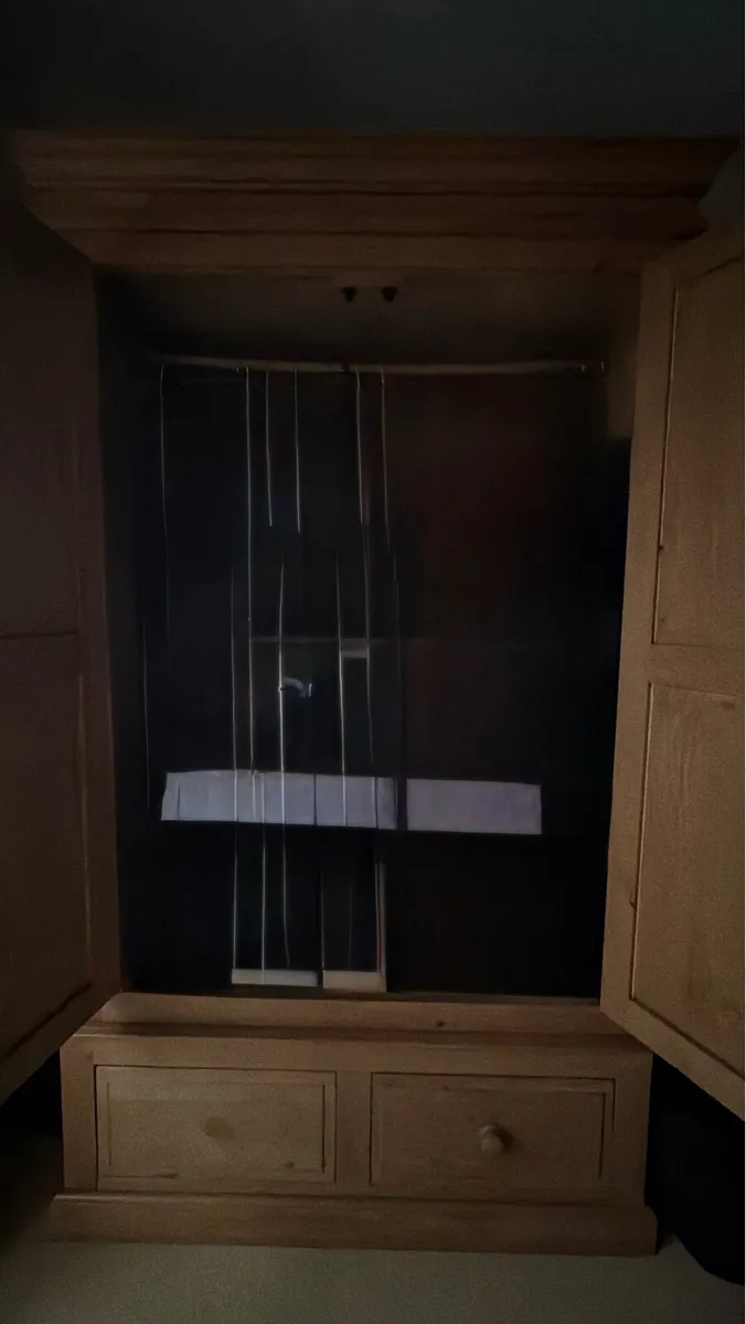 1 x Solid Pine freestanding wardrobe - Image 2