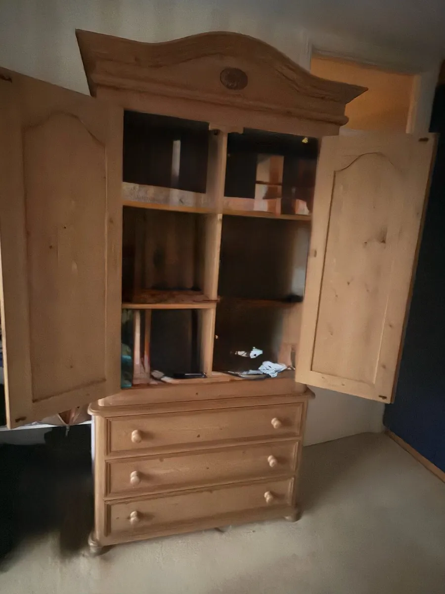 2 x Solid oak wood freestanding wardrobes - Image 3